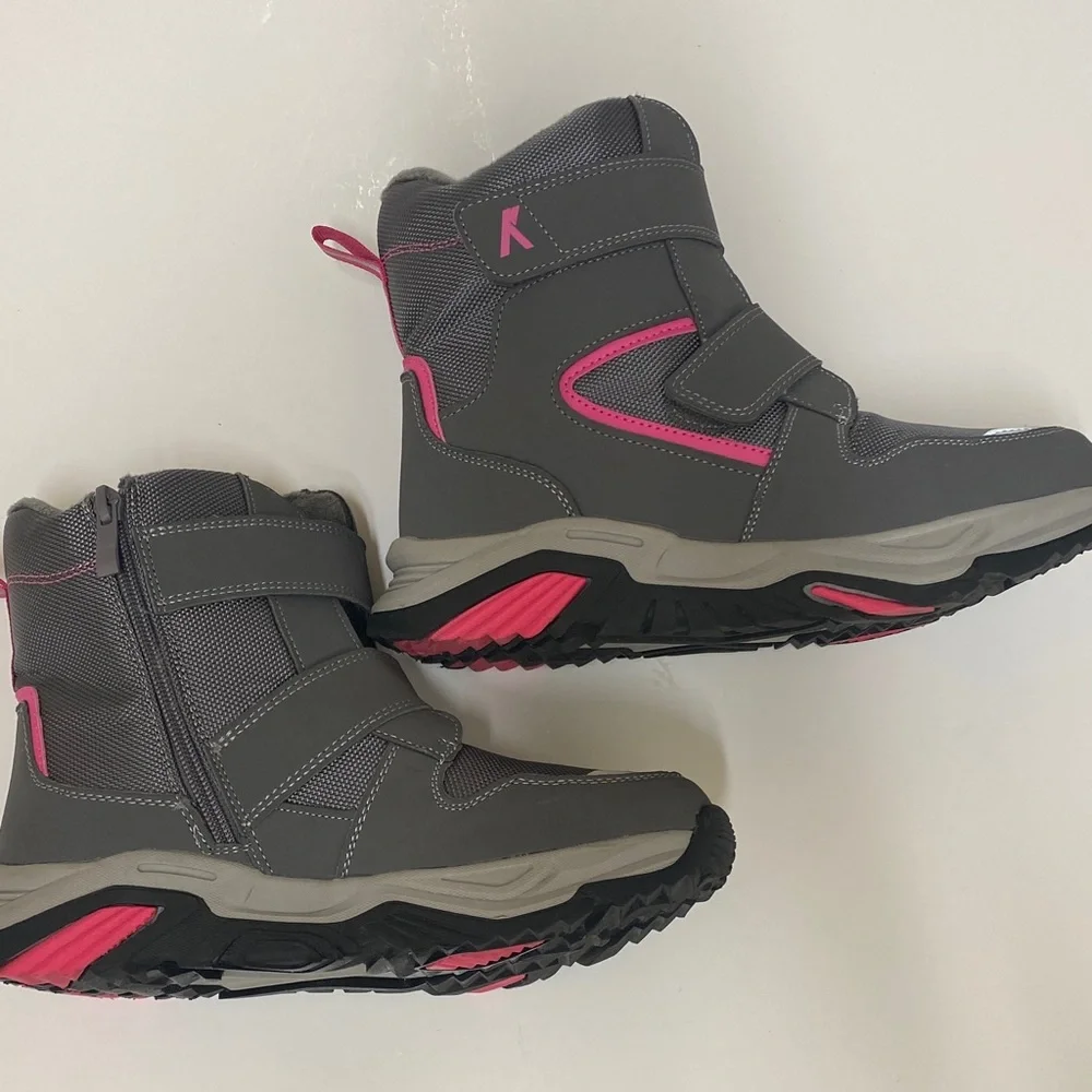 Komforme Kid’s Gray and Pink Girl’s Snow Boots size 4